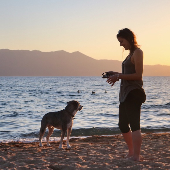 Meet your Posher, Sarah ! 🌻 - Picture 2 of 3